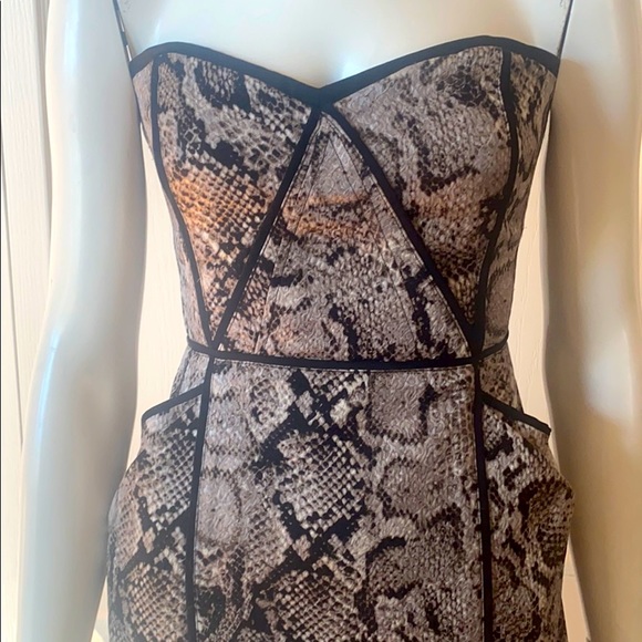 Mini dress - Picture 2 of 2